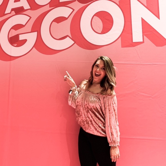 GAP Crushed Velvet Blush Off the Shoulder Top - Picture 3 of 3